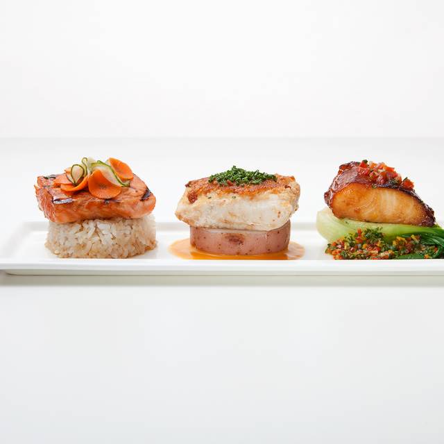 16 Restaurants Near Fashion Island Opentable True Food Kitchen Newport Beach