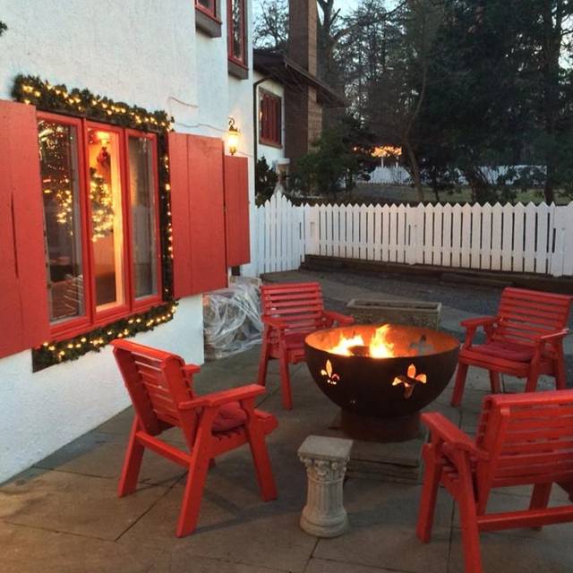 Jacques' Brasserie at L'Auberge Chez Francois Restaurant Great Falls