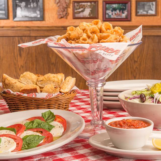 Buca Di Beppo Cincinnati Restaurant Norwood Oh Opentable Buca Di Beppo Cincinnati Norwood Oh