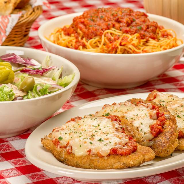 Buca Di Beppo Dc Restaurant Washington Opentable Buca Di Beppo Dc Washington