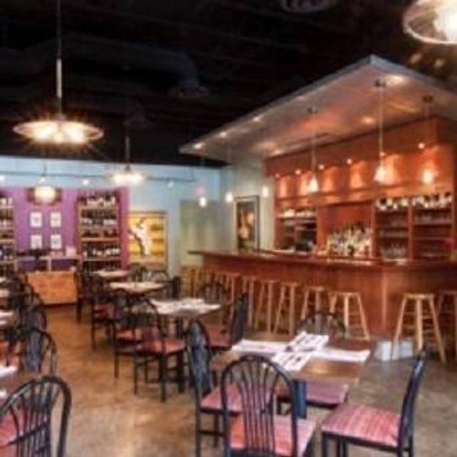 10 Restaurants Near Franklin Square Park Opentable 24 Restaurants Available Nearby River Bend Bistro