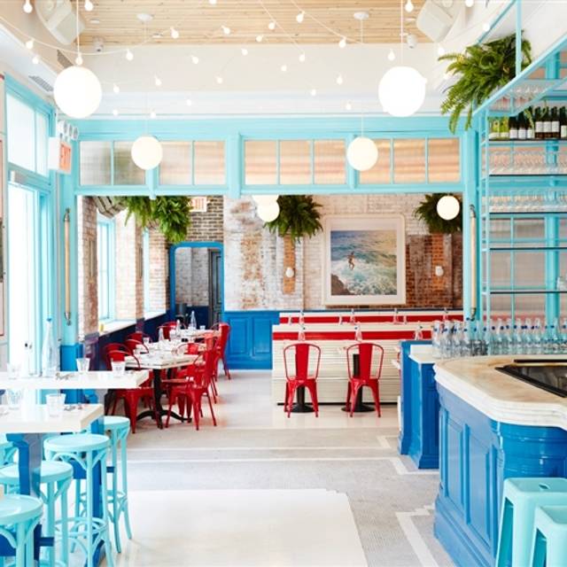 Pizza Beach Les New York Restaurant Info Reviews Photos Kayak Image