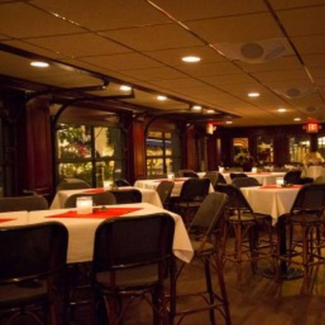 The Mahogany Room at Bar Anticipation Restaurant Lake Como, NJ