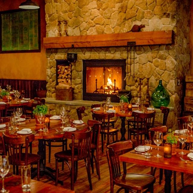 409 Restaurants Near Doubletree Club By Hilton Hotel Boston