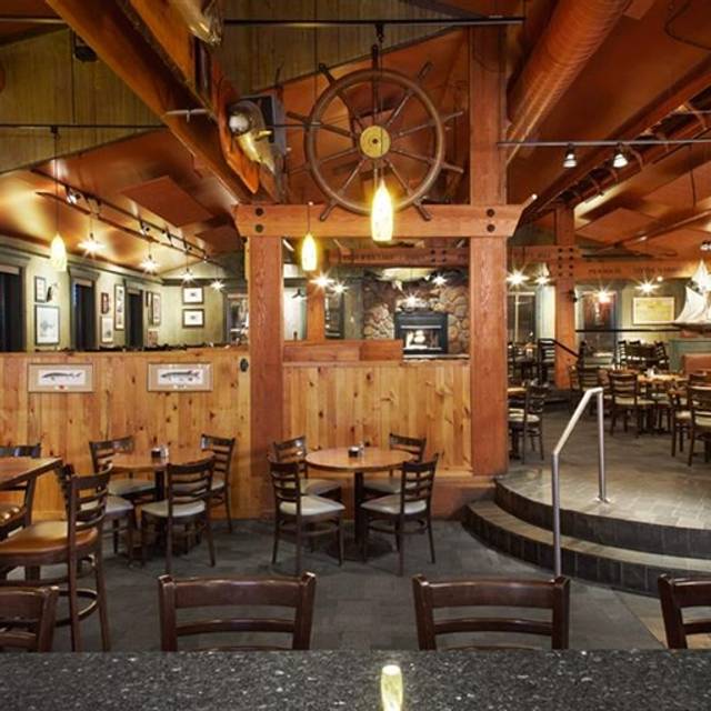 Docks Oyster Bar and Seafood Grill Restaurant - New York, NY ... Docks Oyster Bar and Seafood Grill Restaurant - New York, NY ...