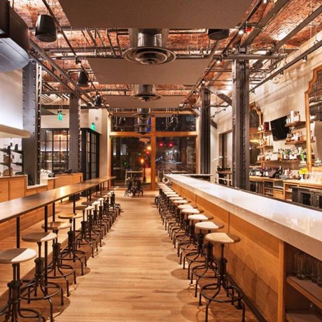 Best Restaurants In Seaport Opentable Best Italian Restaurants In Seaport
