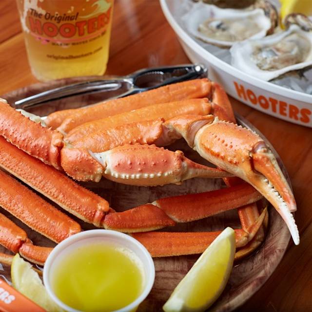 Hooters Spring Hill Restaurant Fl Opentable Seafood Crablegs Hooters Spring Hill Fl