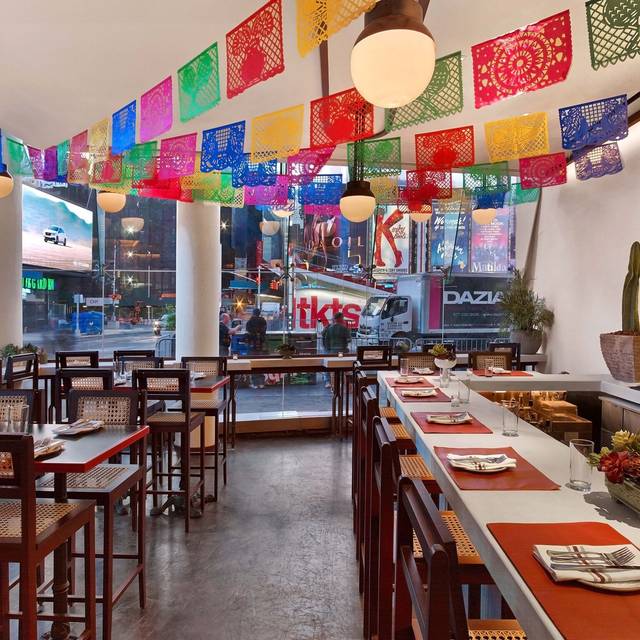 Dos Caminos Times Square Restaurant New York Ny Opentable Dos Caminos Times Square New York Ny