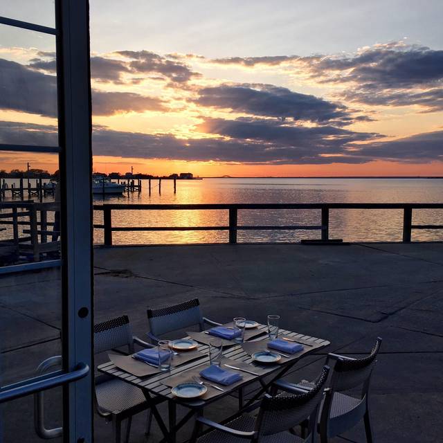sle doc le dock restaurant fair harbor ny opentable sle doc le dock restaurant fair harbor ny opentable