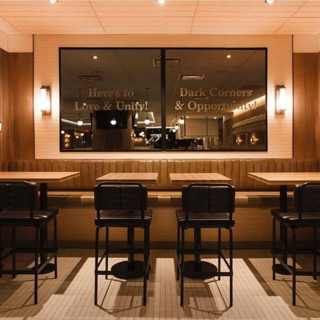 Earls Kitchen + Bar - Bankers Hall Restaurant - Calgary ...