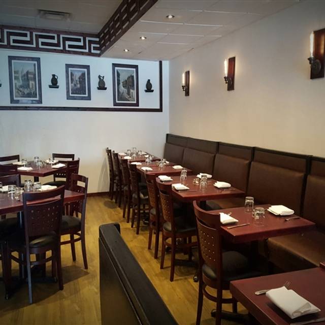 10 Restaurants Near Mineola Station Opentable