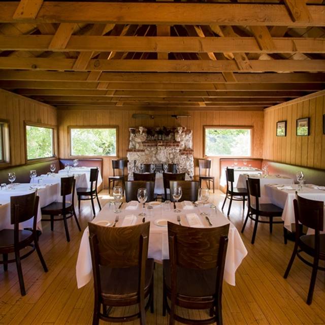Best Restaurants In Guerneville Opentable Agriculture Public House At Dawn Ranch