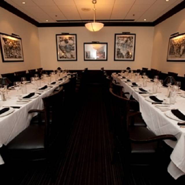 Shula S Steak House Indianapolis Restaurant In Dining Room Shula S Steak House Indianapolis In