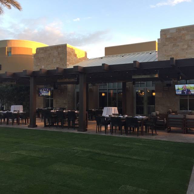 Meritage An Urban Tavern At The JW Marriott Desert Ridge Resort & Spa ...