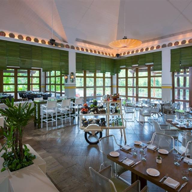 10 Restaurants Near Banyan Tree Mayakoba Opentable