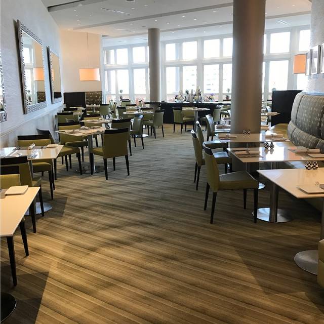 Mariposa At Neiman Marcus Newport Beach Restaurant Get Your Fashion On Style Week Returns To Island Spectrum Market Place