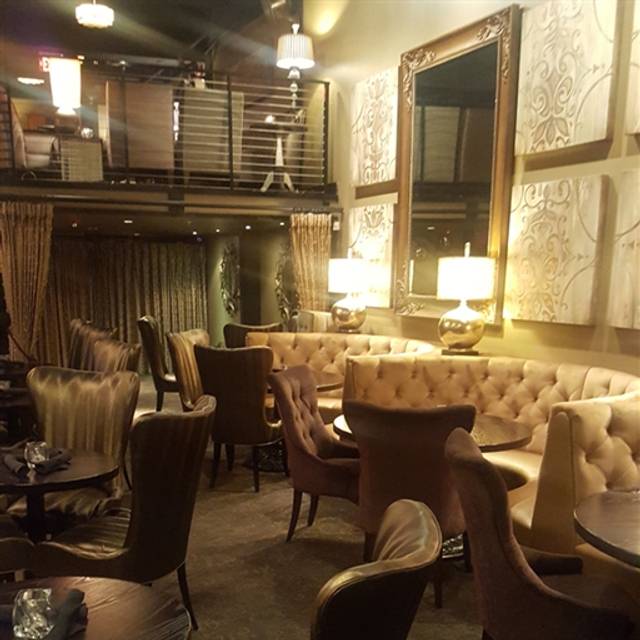 Best Restaurants In North Naples Opentable The Wine Loft Naples