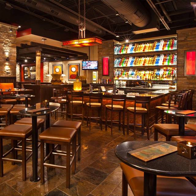 10 Restaurants Near Towne East Square Opentable