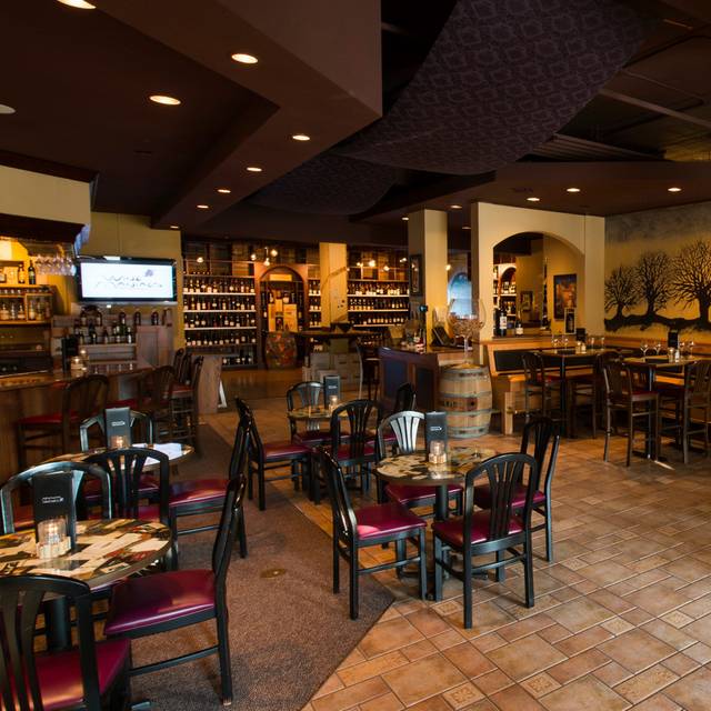 Wine Maniacs Bar Bistro Oconomowoc Restaurant Wine Maniacs Bar Bistro Oconomowoc