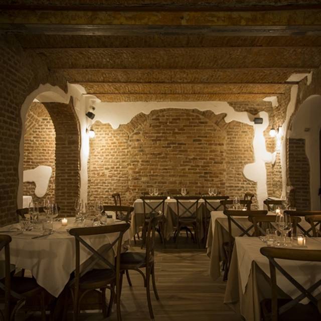 Osteria Della Dna Milan Restaurant Info Reviews Photos Kayak Image