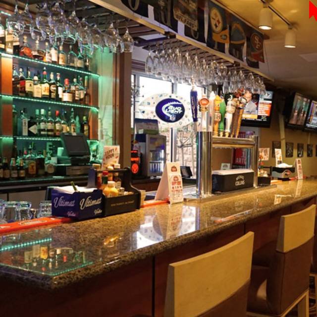 Diamonds Sports Bar & Grill Holiday Inn Oakland Restaurant Oakland