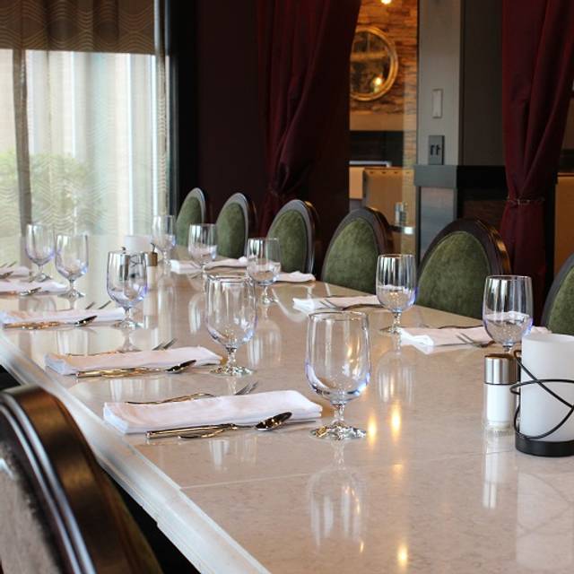 Jacksons Restaurant Rotisserie Bar Doubletree Hotel Moon