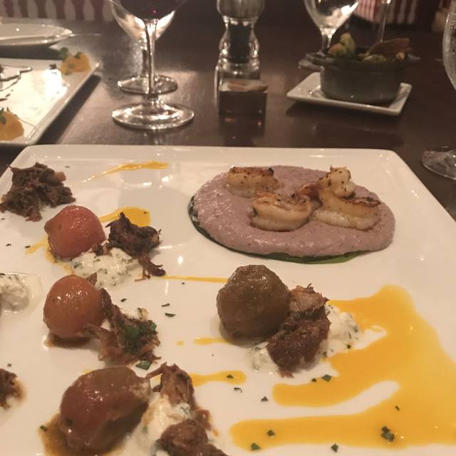 Restaurant R Evolution New Orleans Restaurant Info Reviews Photos Kayak