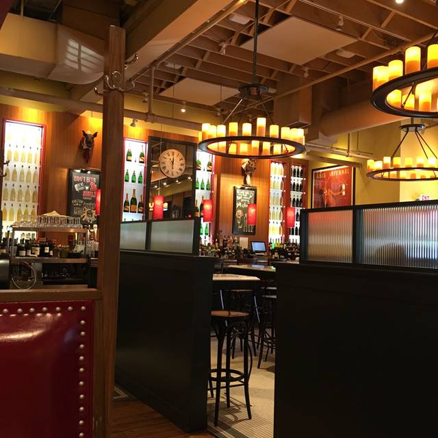 Salut Bar Americain Edina Restaurant Edina, MN OpenTable