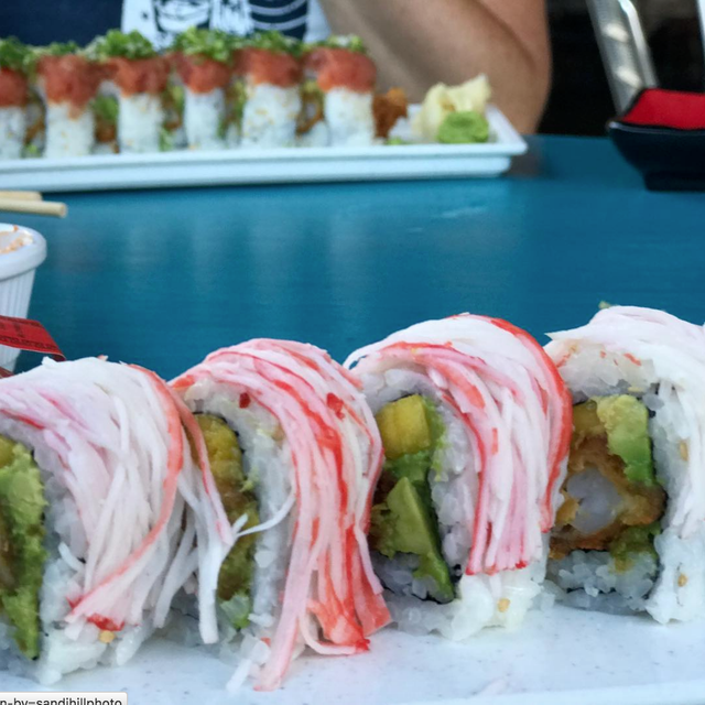 Labrador Lounge Updated 2024, International Restaurant in Normandy