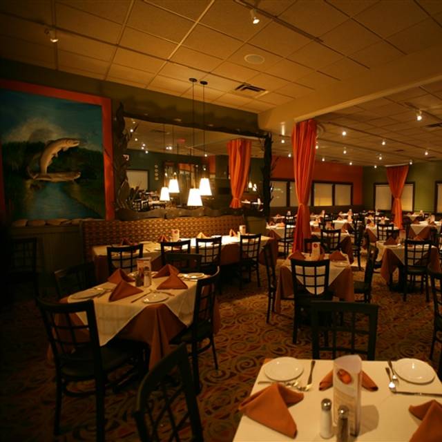 10 Restaurants Near Twelve Oaks Mall Ping Center Opentable