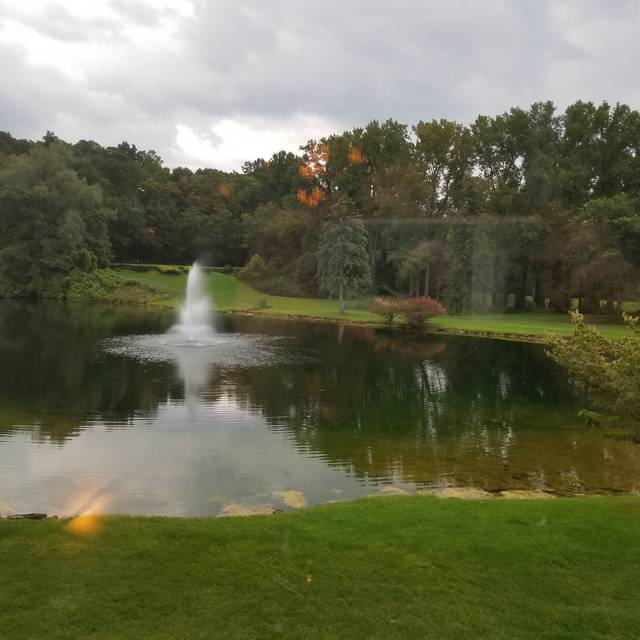 The Grill and Tap Room at Shadow Lake Golf Club Restaurant Penfield