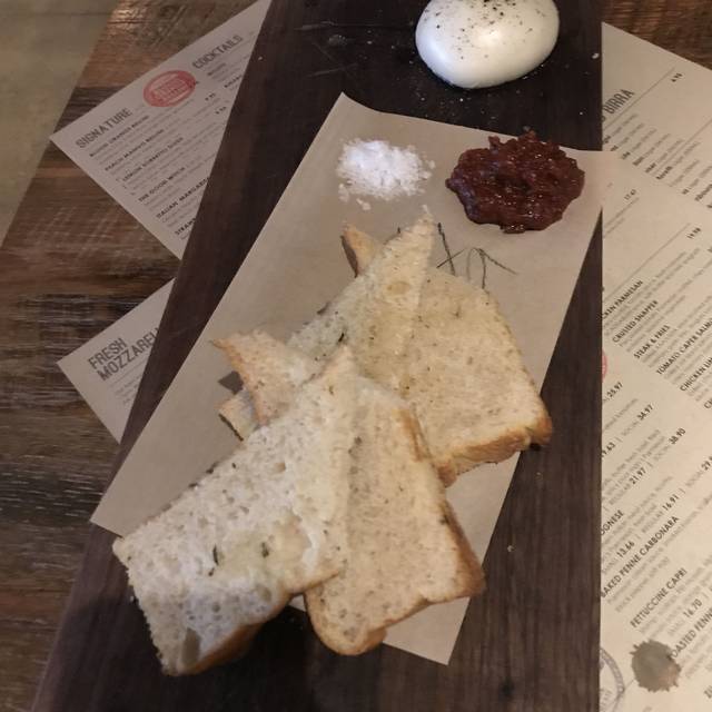 Scaddabush Italian Kitchen & Bar Oakville Restaurant Oakville, ON