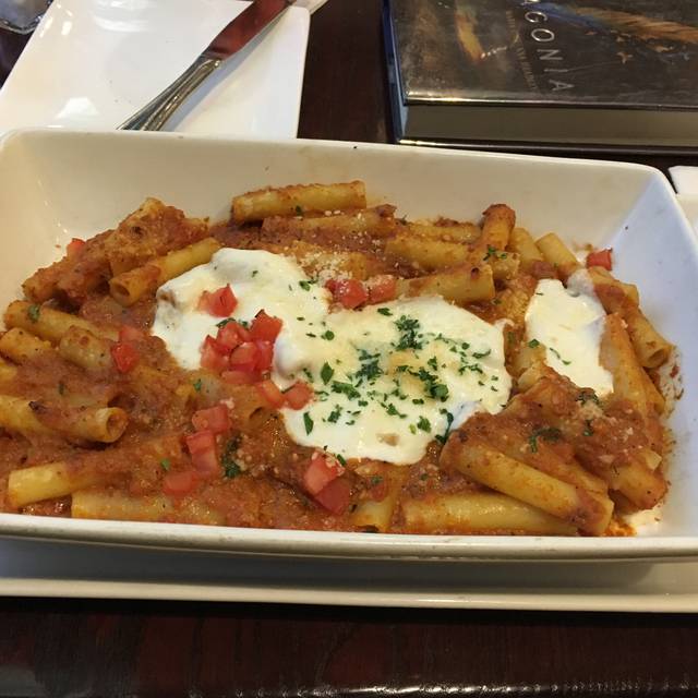 Delia's Mediterranean Grill & Brick Oven Pizza Restaurant Alexandria