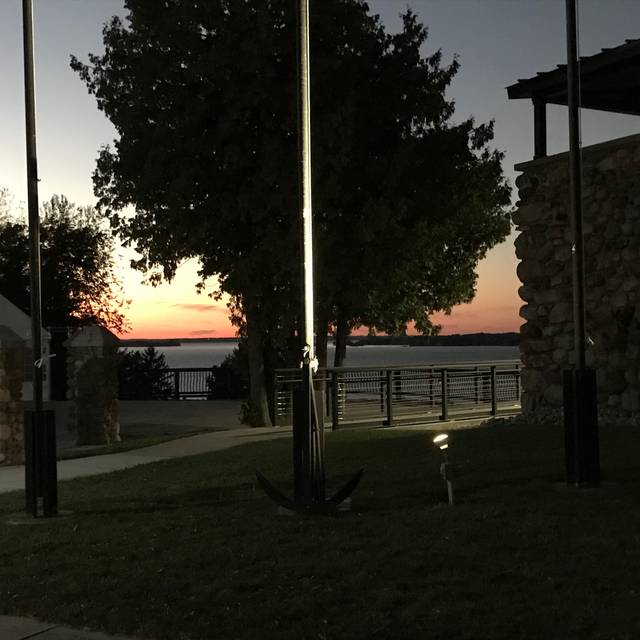 Saint Lawrence Spirits On The River Chateau Restaurant Clayton, NY