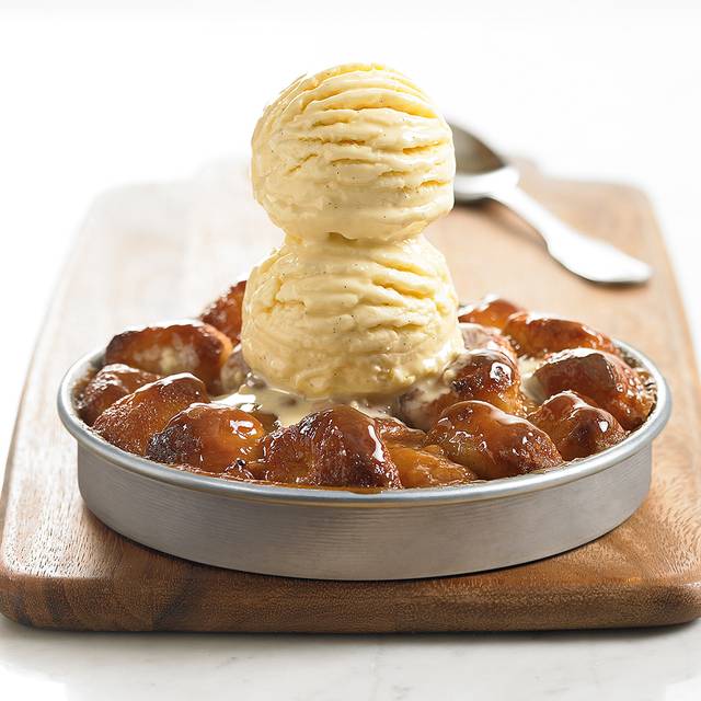 Bj S Restaurant Brewhouse Tyson Corner Vienna Va Opentable Monkey Bread Pizookie Bj S Restaurant Brewhouse Tyson Corner Vienna Va