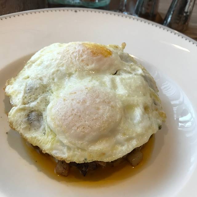 Astor Court, Atlanta, GA Astor Court, Atlanta, GA