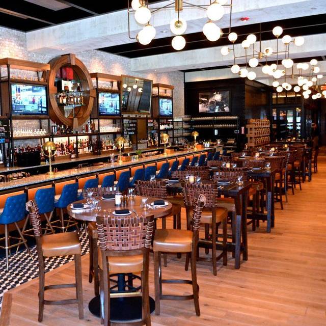 Best Restaurants In Brighton Opentable Railstop Restaurant Bar
