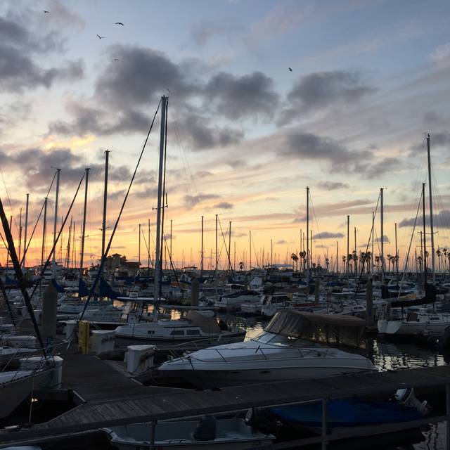 sea-level-restaurant-shade-hotel-redondo-beach-redondo-beach