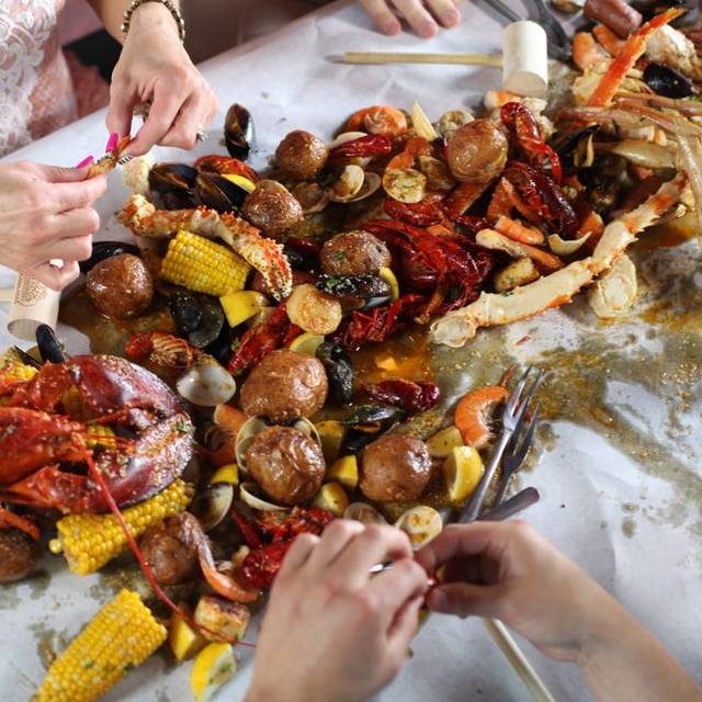 Crab Shack Caribba Suncrest Towne Center Restaurant WV