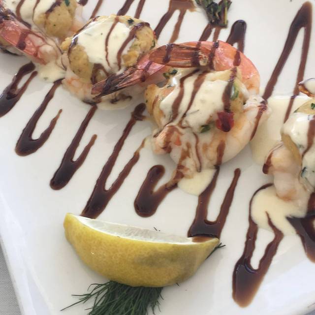 Spinners Rooftop Revolving Bistro & Lounge Grand Plaza HotelSt Pete