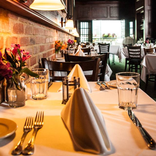Best Restaurants In Buckhead Opentable Hal S Buckhead