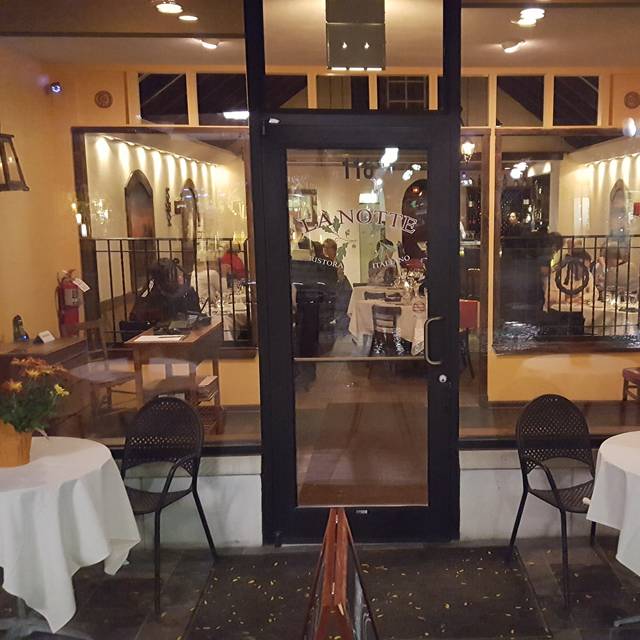 La Notte Ristorante Italiano - Oak Park Restaurant - Oak Park, IL