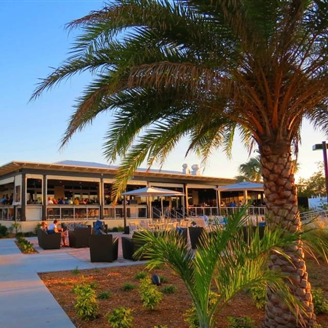 Lighthouse Grill Faro Blanco Resort & Yacht Club Restaurant