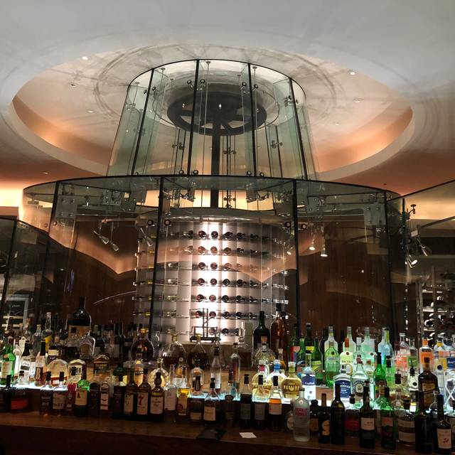 Summit The Broadmoor, Colorado Springs. Restaurant Info, Reviews