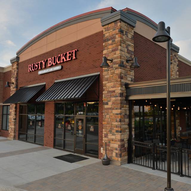 Rusty Bucket Northville Park Place Restaurant Northville, MI