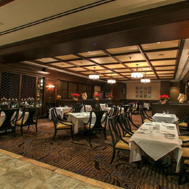 10 Restaurants Near Hilton New York Jfk Airport Hotel Opentable