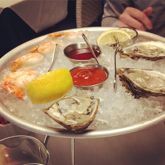 Kingfish Seafood Restaurant Copley Oh Opentable Kingfish Seafood Copley Oh