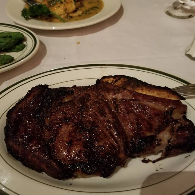 Frankie and Johnnie's Steakhouse - 46th Street Restaurant - New York ...