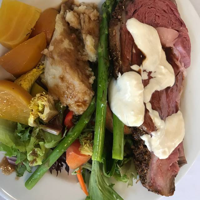 Grandview Dining Room Priddis Greens Golf & Country Club Restaurant