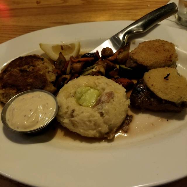 Cooper's Hawk Winery & Restaurant St. Charles St. Charles, IL OpenTable